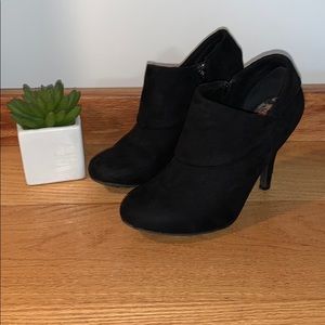 K9 By ROCKETDOG Black Suede  3” Heels Size 7 1/2 M